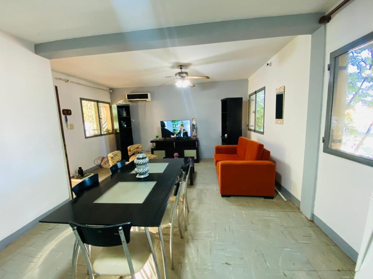 House G&S, Depto Con 3 Dormitorios Para 7 Personas Pleno Centro De La Ciudad Puerto Iguazú Esterno foto